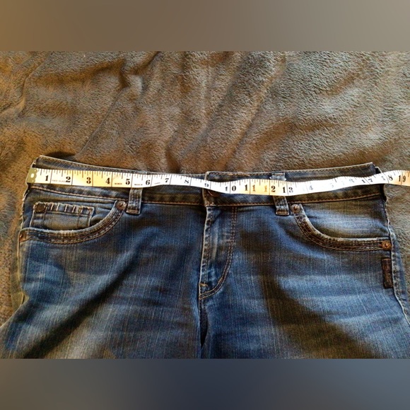 Silver woman’s bootcut jeans. Size unknown but 36 inch waist - Picture 6 of 7